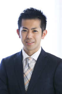 宮里　尚治　(みやさと　なおはる)